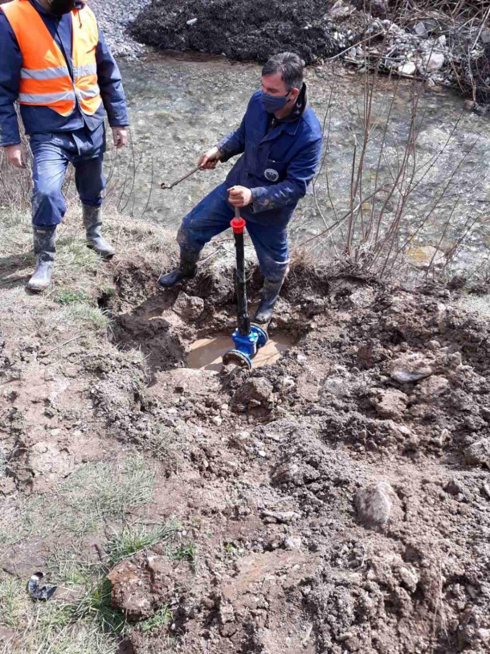 Služba za održavanje vodovodne mreže i objekata:  RADOVI NA VODOVODNOJ MREŽI