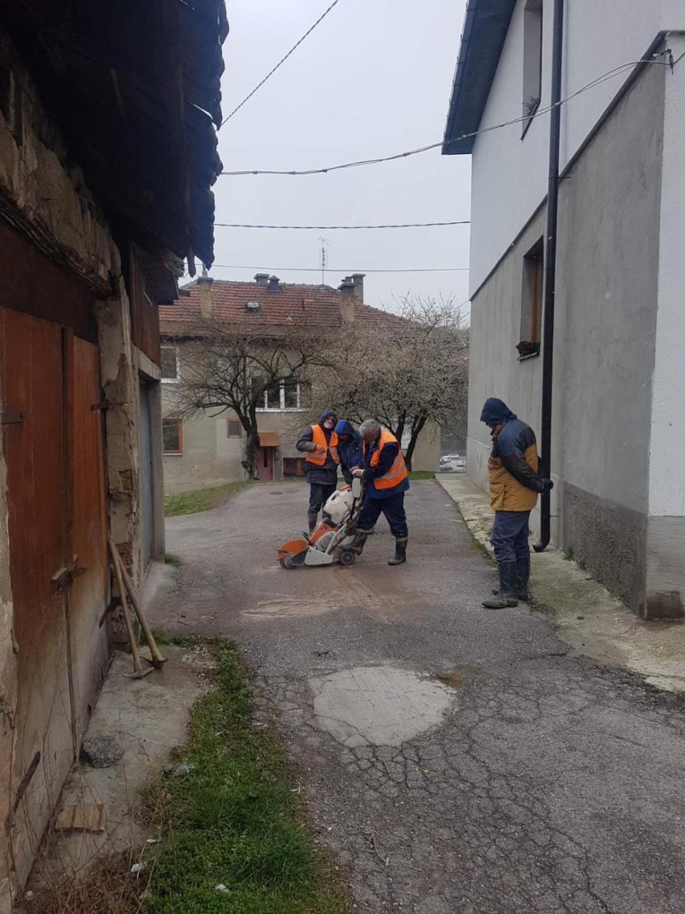 Služba za održavanje vodovodne mreže i objekata:  RADOVI NA VODOVODNOJ MREŽI
