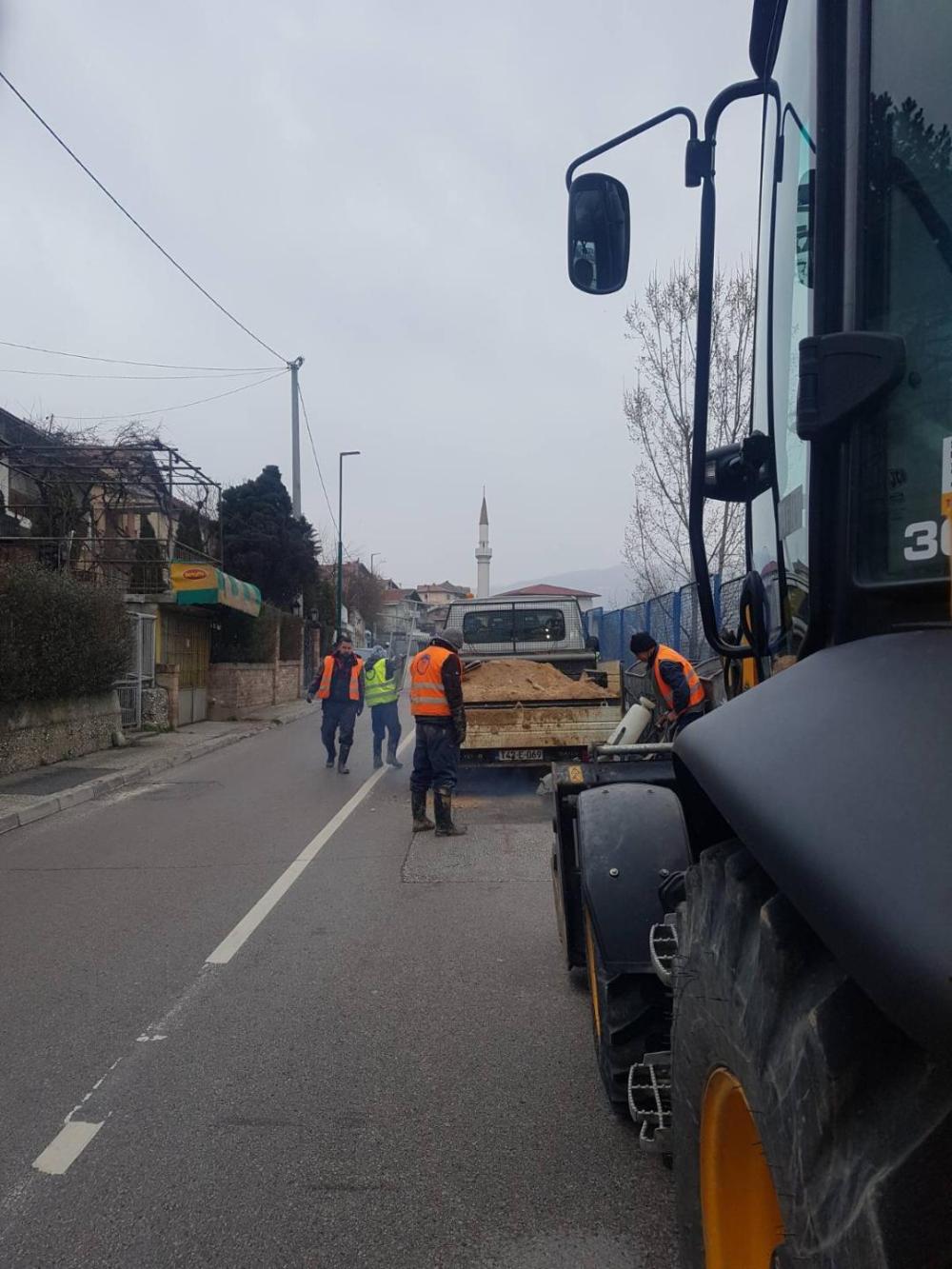 Služba za održavanje vodovodne mreže i objekata:  RADOVI NA VODOVODNOJ MREŽI