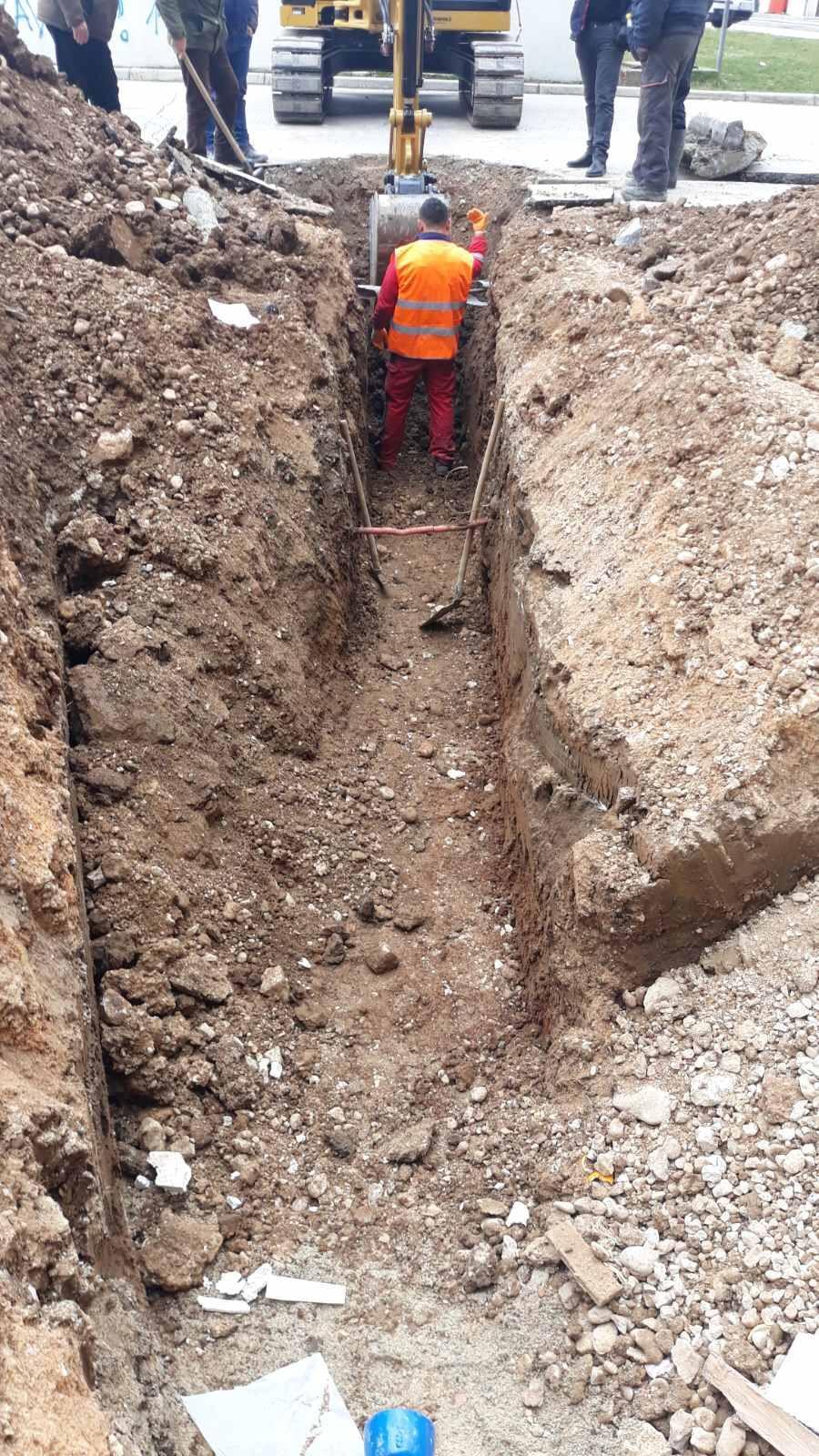 Služba za održavanje vodovodne mreže i objekata:  RADOVI NA VODOVODNOJ MREŽI