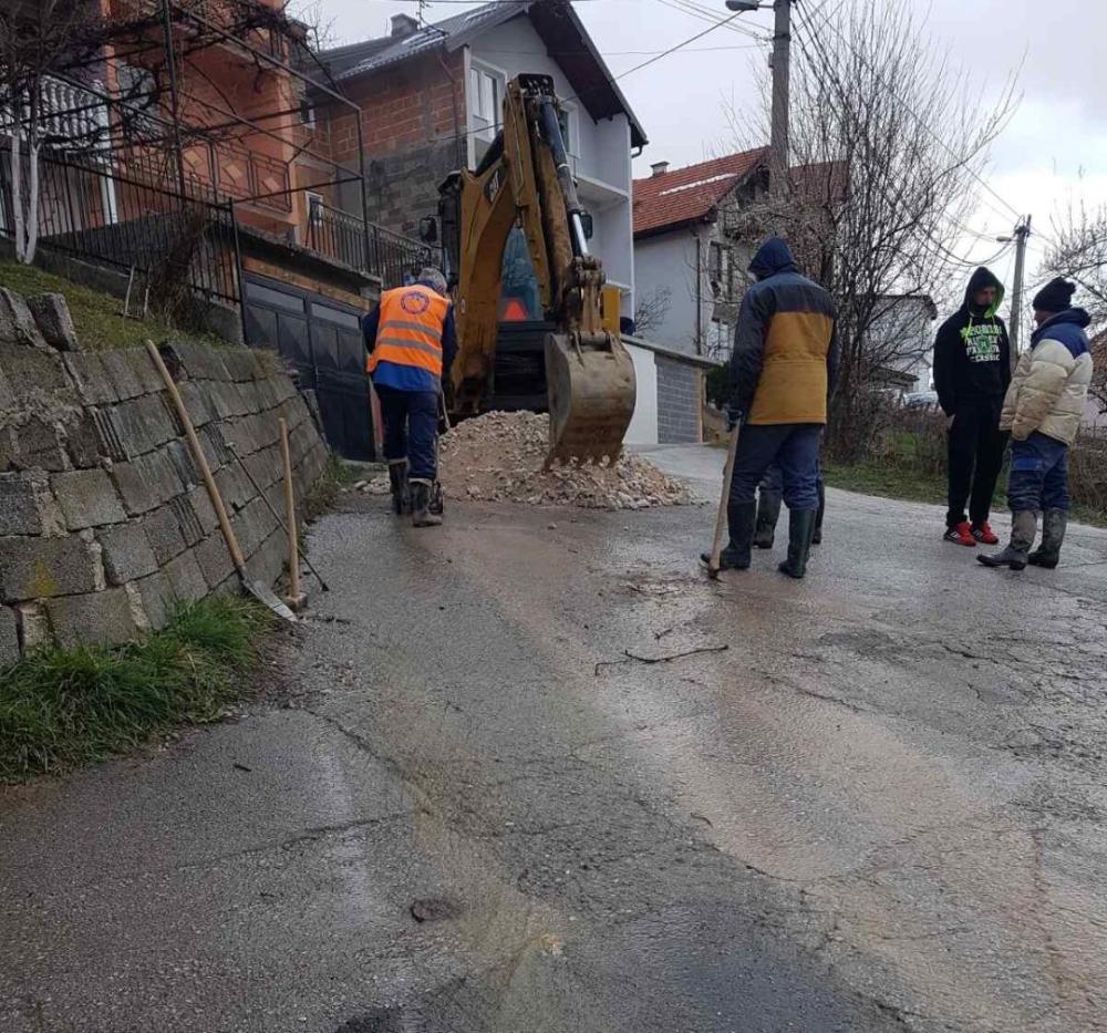 Služba za održavanje vodovodne mreže i objekata:  RADOVI NA VODOVODNOJ MREŽI