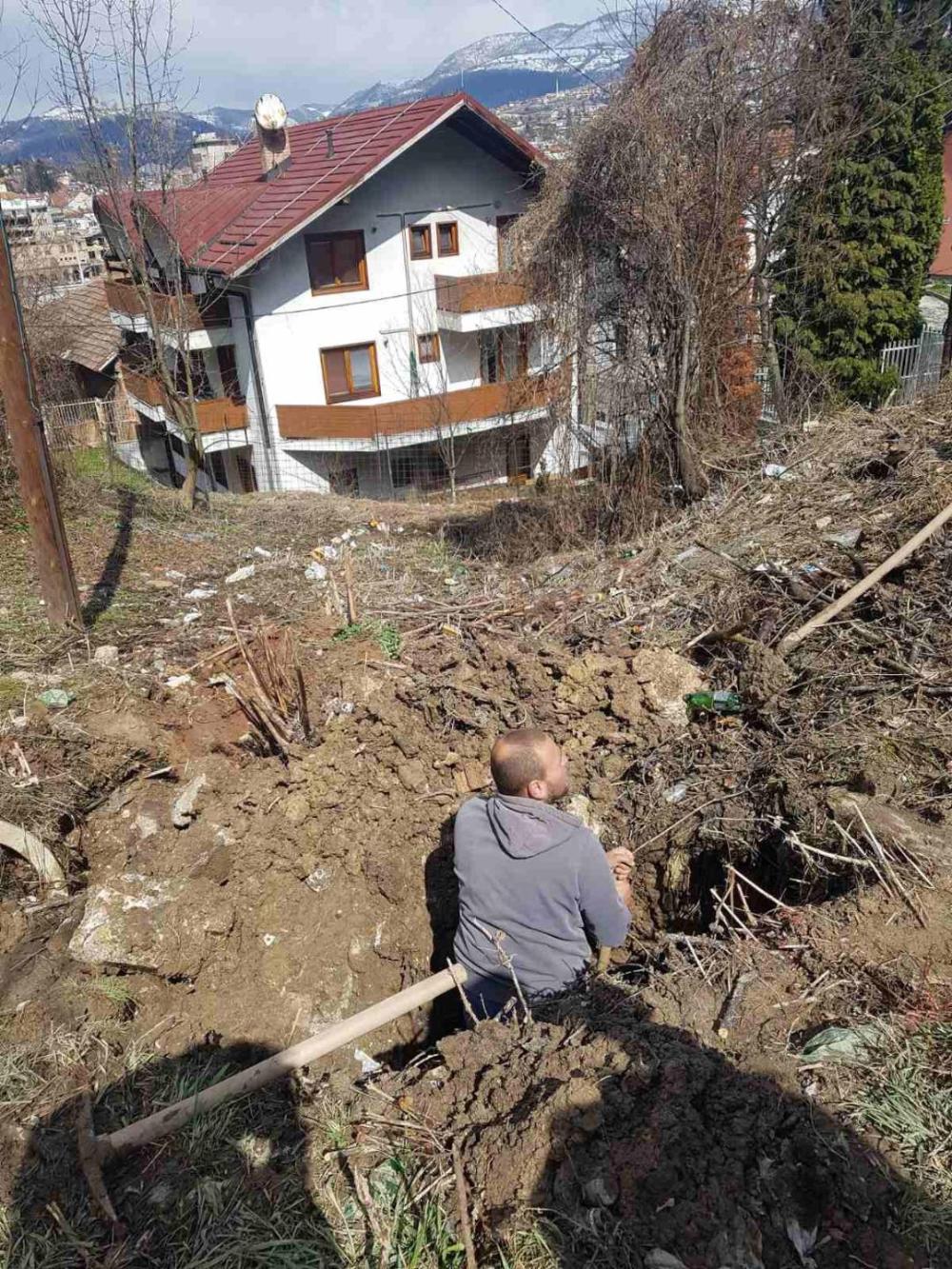 Služba za održavanje vodovodne mreže i objekata:  RADOVI NA VODOVODNOJ MREŽI