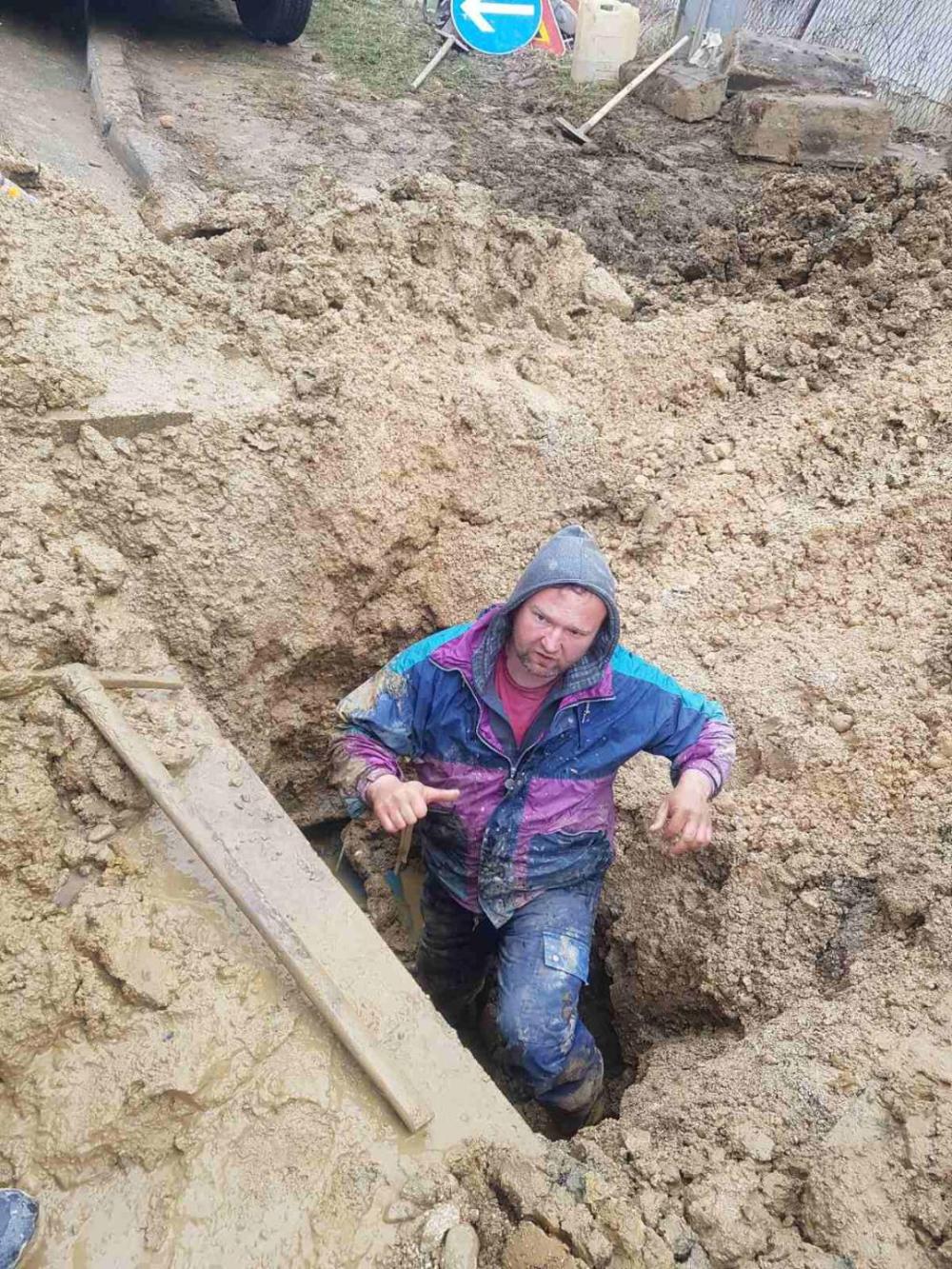 Služba za održavanje vodovodne mreže i objekata:  RADOVI NA VODOVODNOJ MREŽI