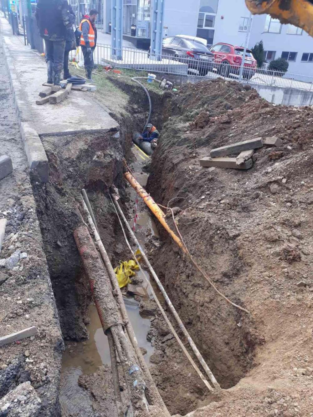 Služba za održavanje vodovodne mreže i objekata:  RADOVI NA VODOVODNOJ MREŽI