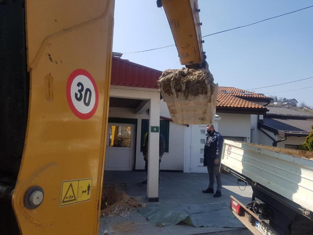 Služba za održavanje vodovodne mreže i objekata:  RADOVI NA VODOVODNOJ MREŽI
