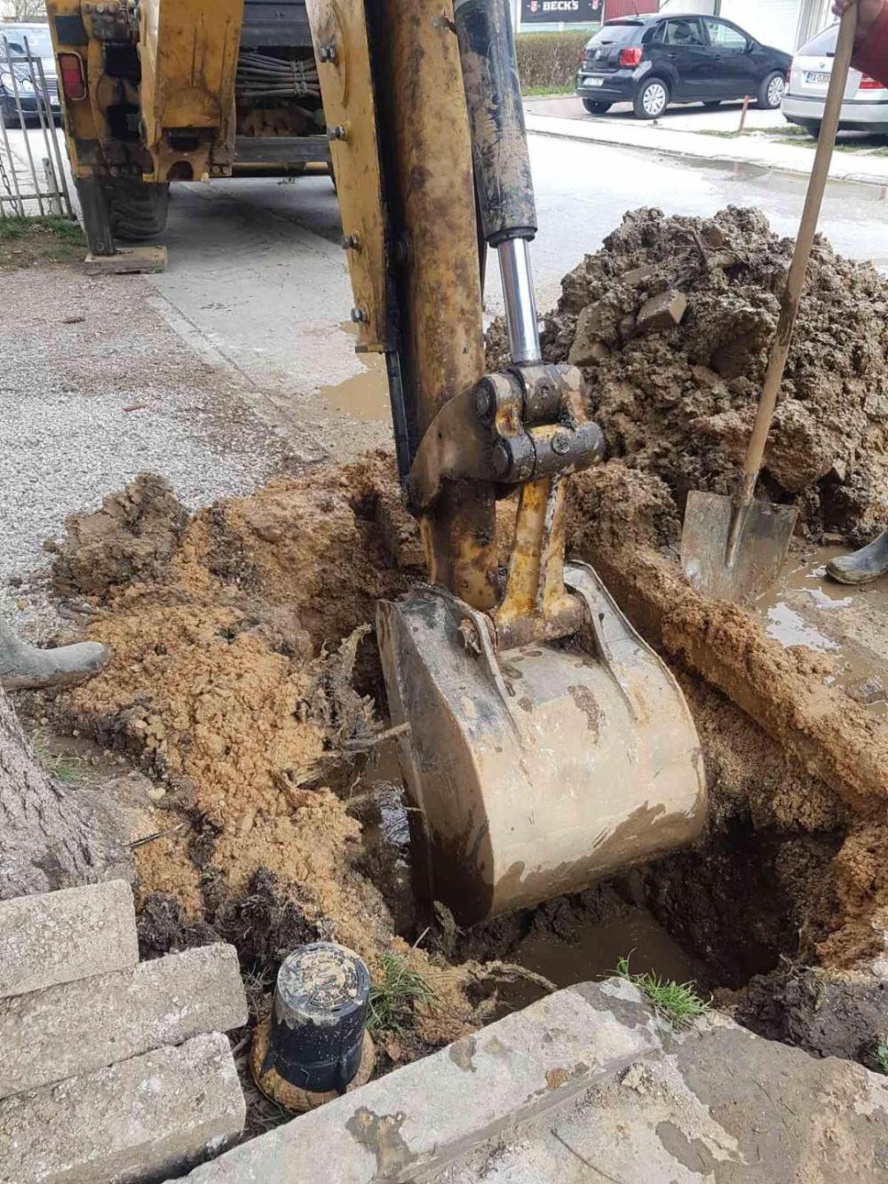 Radovi tokom vikenda: POPRAVKE KVAROVA NA VODOVODNOJ MREŽI