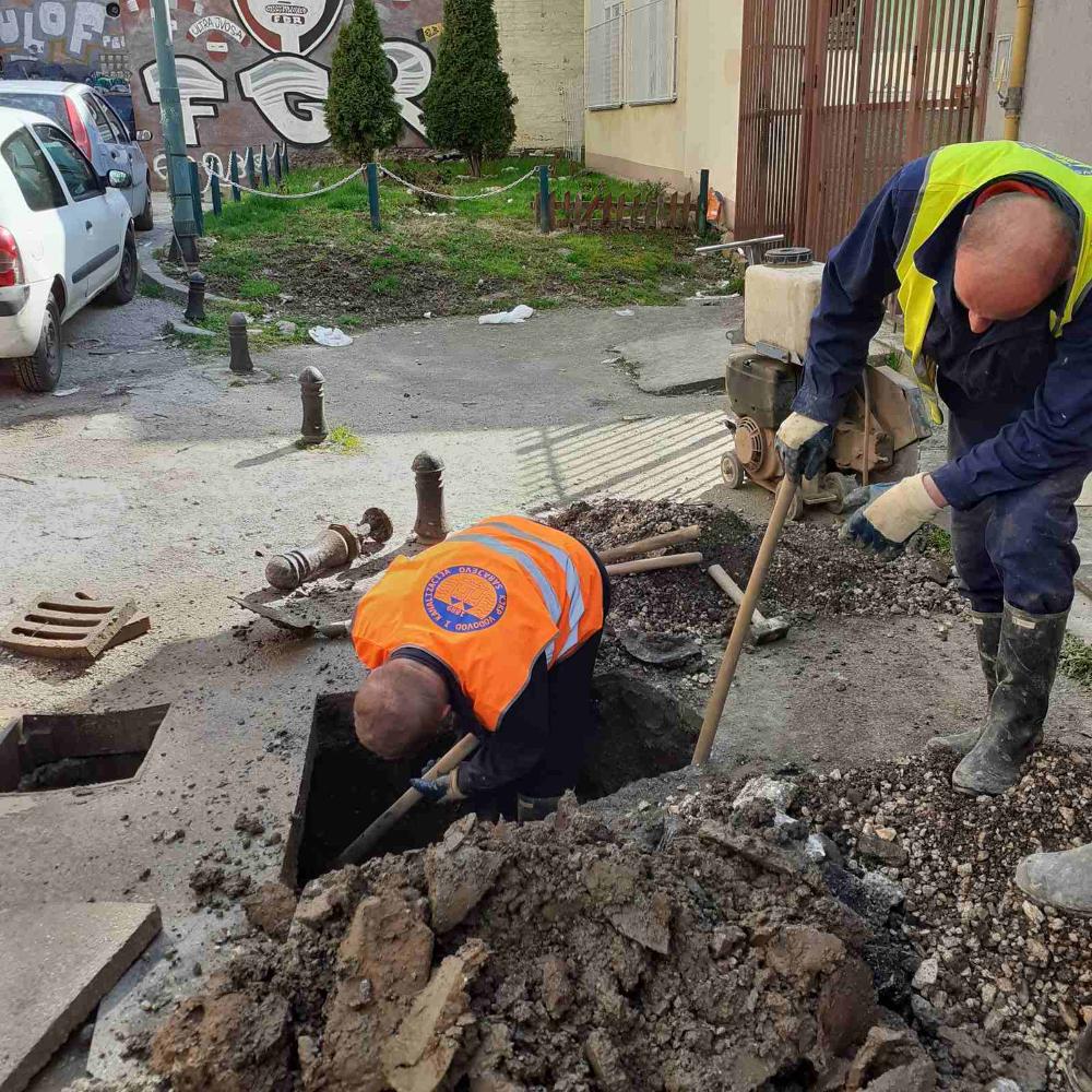 Služba za održavanje kanalizacione mreže i objekata: RADOVI NA KANALIZACIONOJ MREŽI