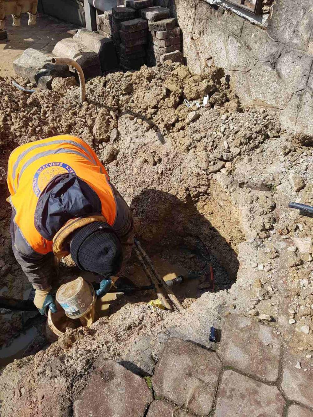 Služba za održavanje vodovodne mreže i objekata:  RADOVI NA VODOVODNOJ MREŽI