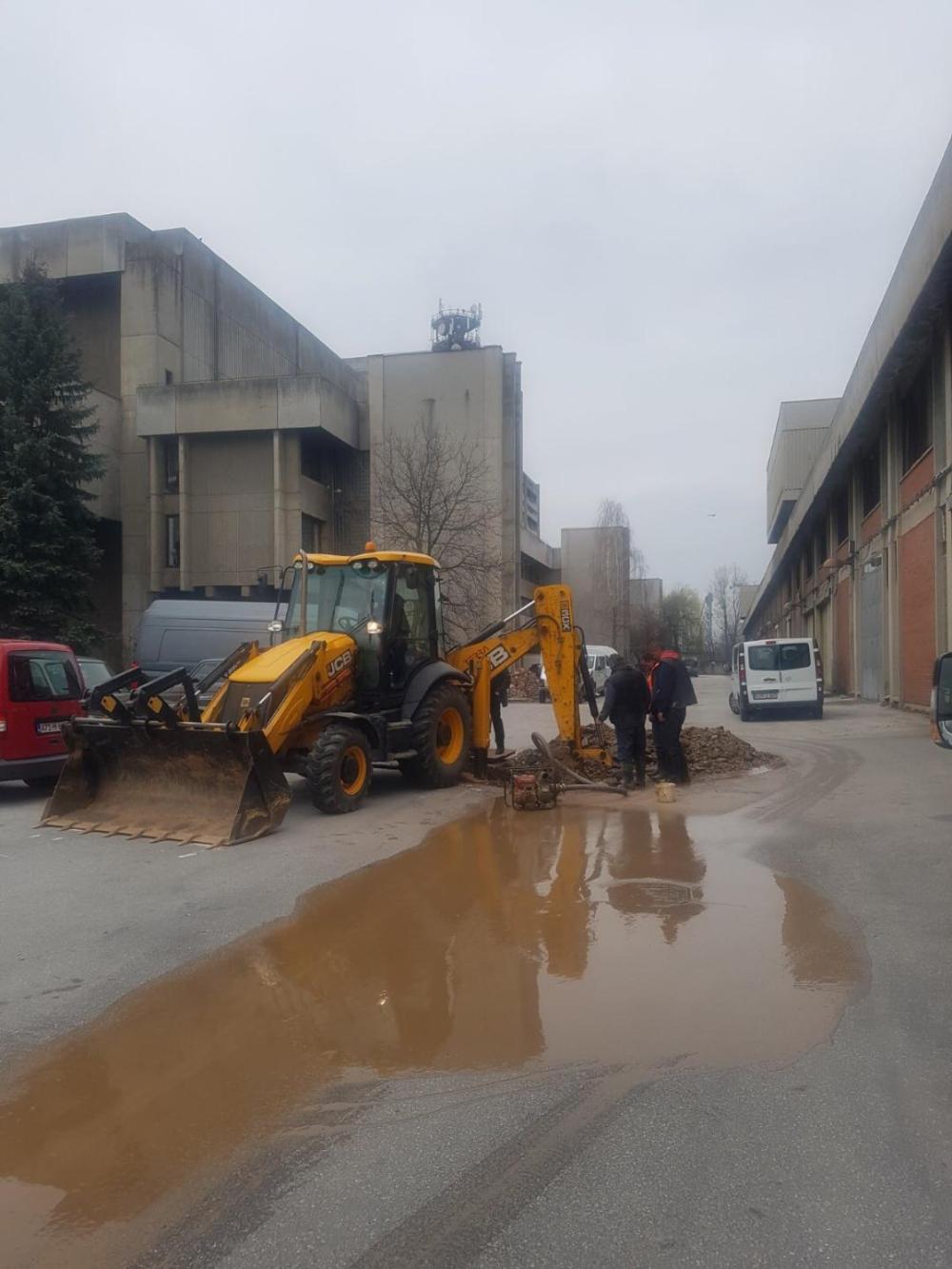 Služba za održavanje vodovodne mreže i objekata:  RADOVI NA VODOVODNOJ MREŽI
