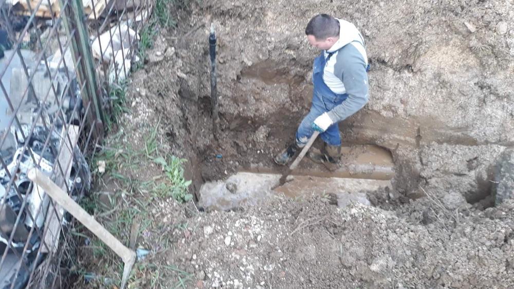 Služba za održavanje vodovodne mreže i objekata:  RADOVI NA VODOVODNOJ MREŽI