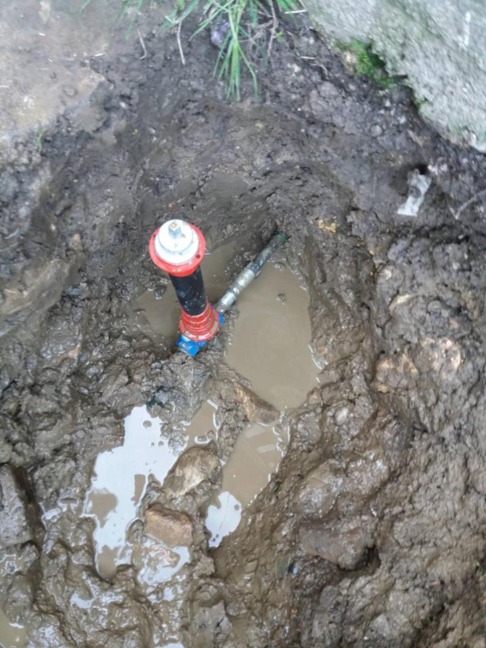 Služba za održavanje vodovodne mreže i objekata:  RADOVI NA VODOVODNOJ MREŽI