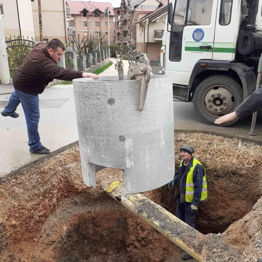 Služba za održavanje kanalizacione mreže i objekata: IZRADA KANALIZACIONIH PRIKLJUČAKA