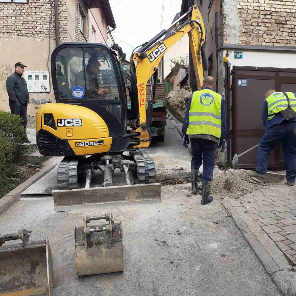 Služba za održavanje kanalizacione mreže i objekata: RADOVI NA KANALIZACIONOJ MREŽI