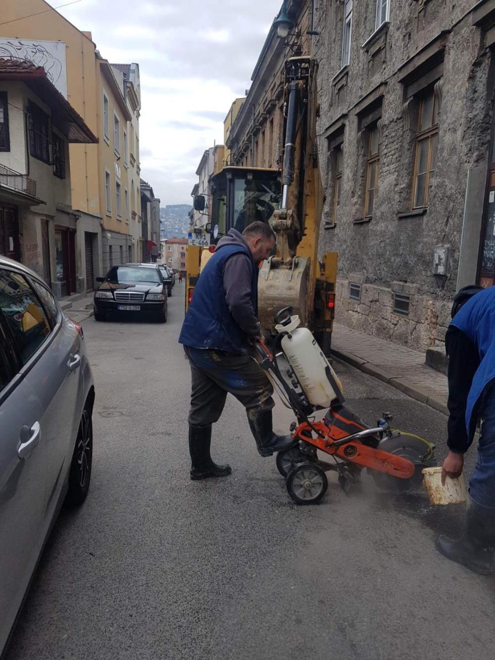 Služba za održavanje vodovodne mreže i objekata:  RADOVI NA VODOVODNOJ MREŽI