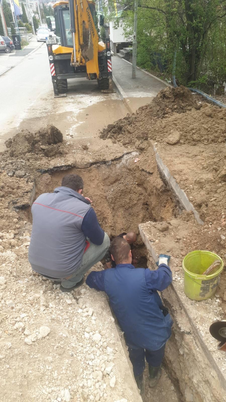 Služba za održavanje vodovodne mreže i objekata:  RADOVI NA VODOVODNOJ MREŽI