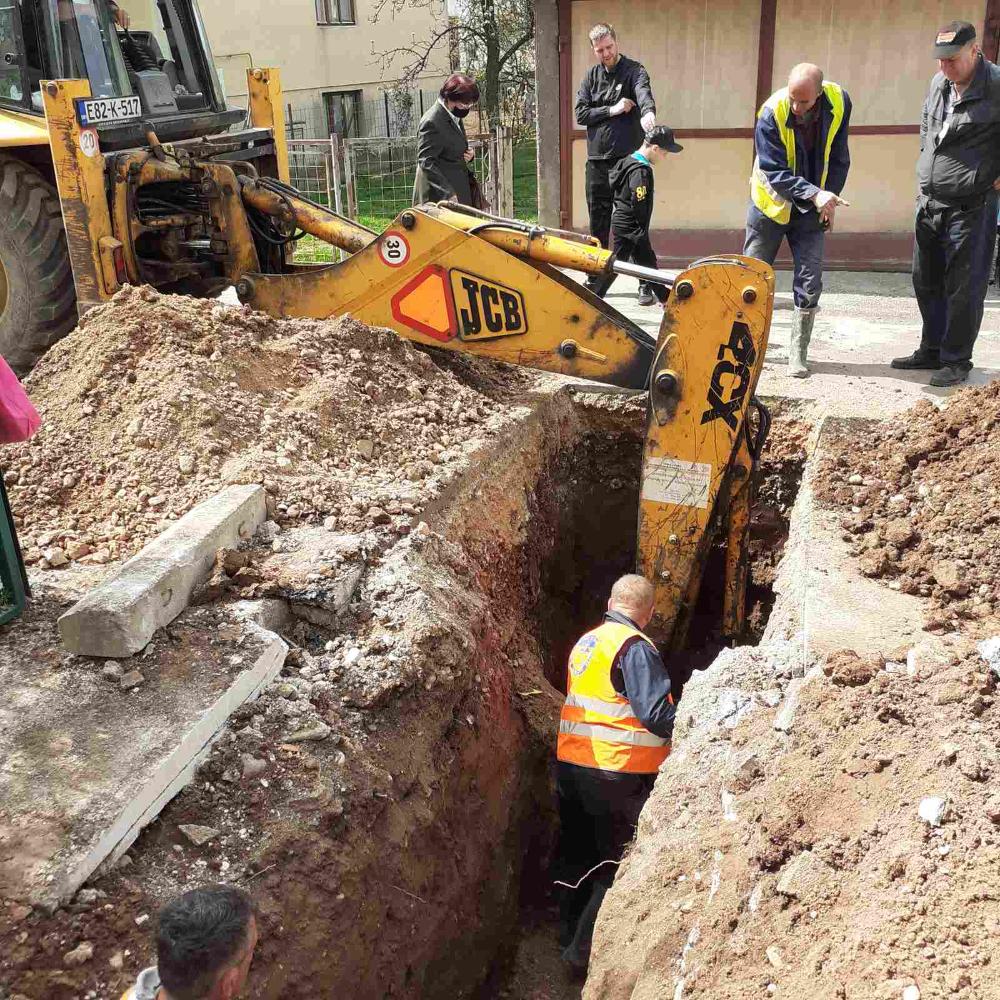 Služba za održavanje kanalizacione mreže i objekata: RADOVI NA KANALIZACIONOJ MREŽI