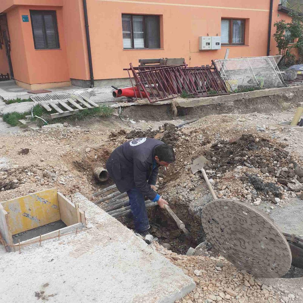 Služba za održavanje kanalizacione mreže i objekata: RADOVI NA KANALIZACIONOJ MREŽI