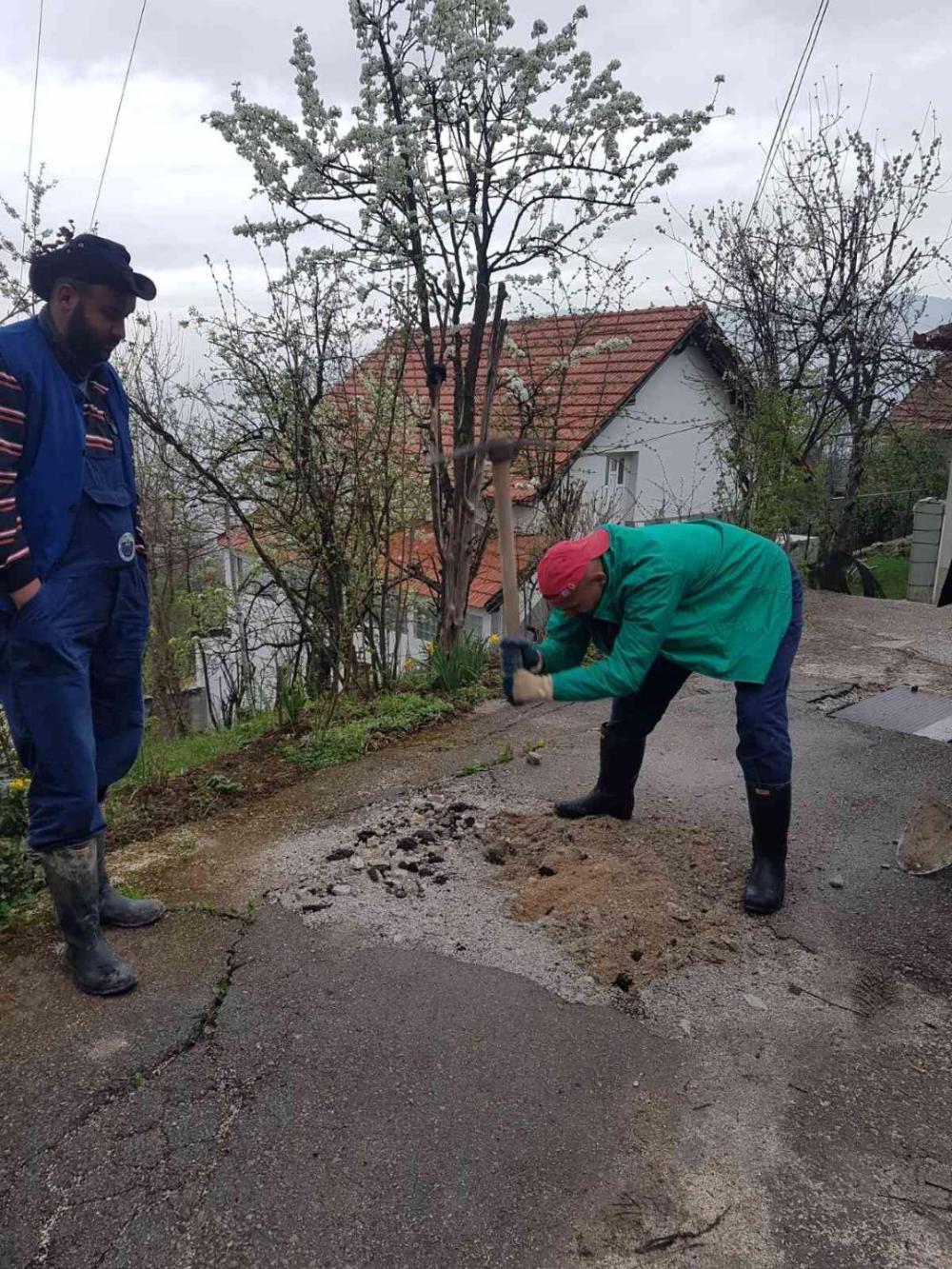 Služba za održavanje vodovodne mreže i objekata:  RADOVI NA VODOVODNOJ MREŽI