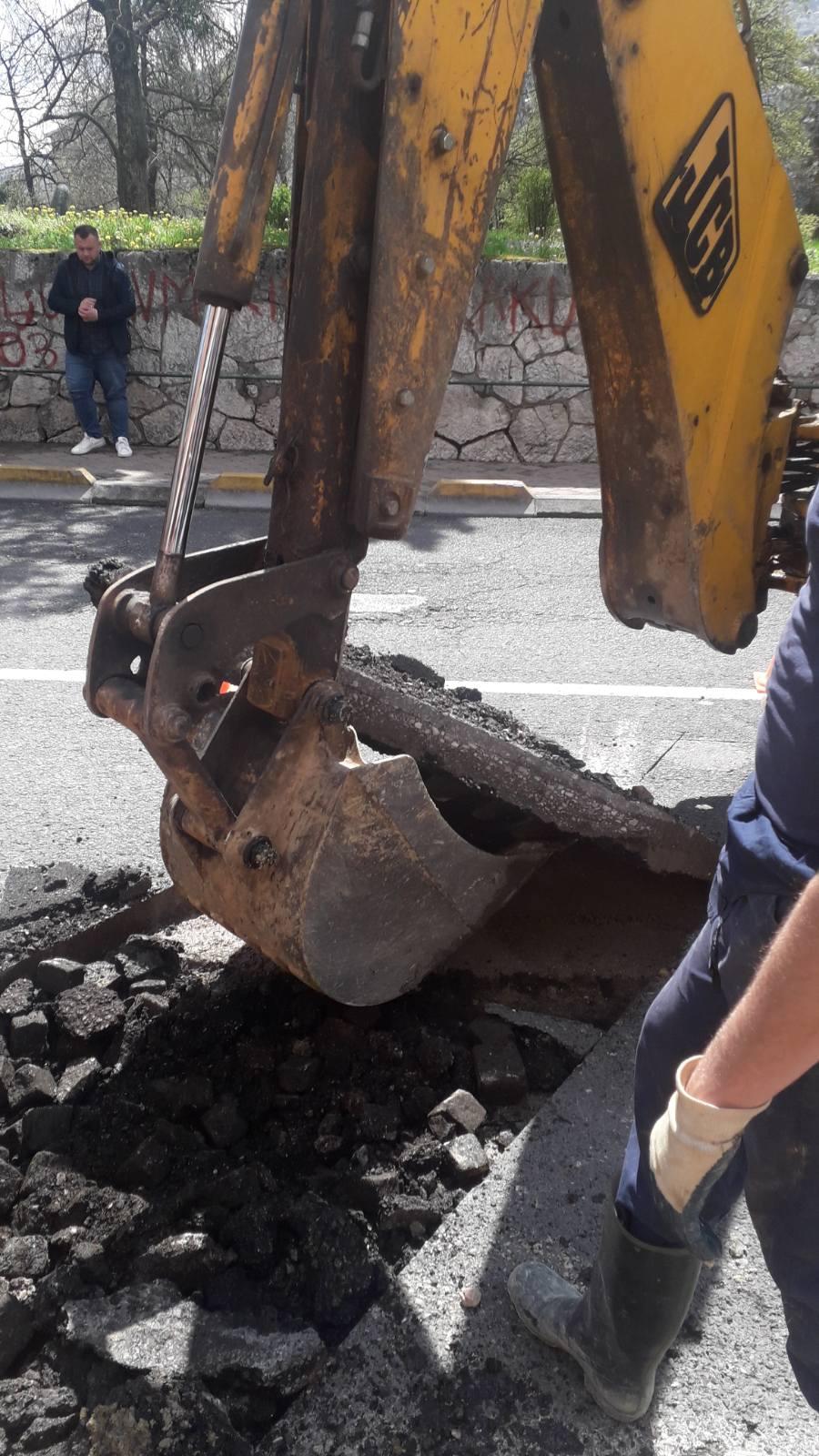 Služba za održavanje kanalizacione mreže i objekata: RADOVI NA KANALIZACIONOJ MREŽI