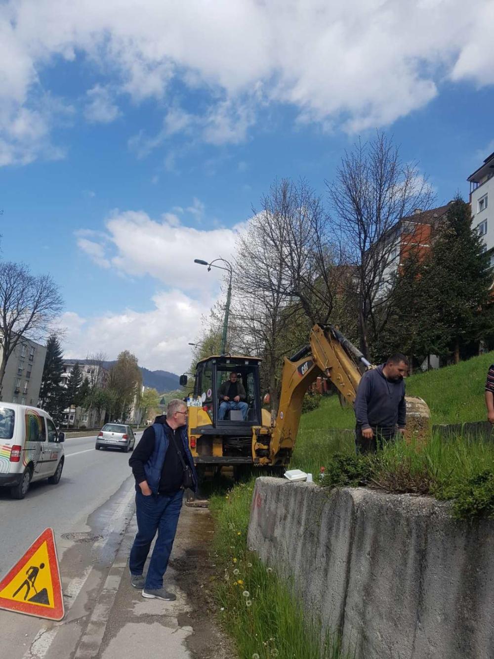 Služba za održavanje vodovodne mreže i objekata:  RADOVI NA VODOVODNOJ MREŽI