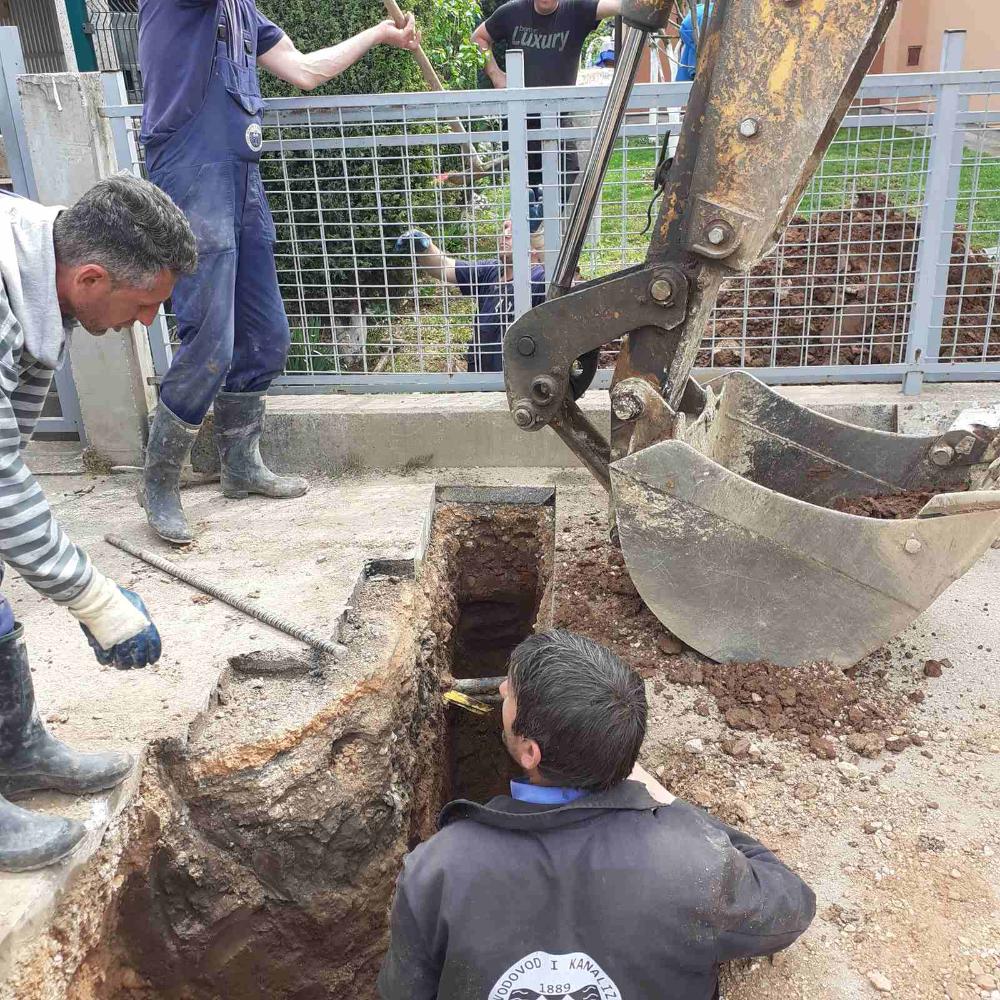 Služba za održavanje kanalizacione mreže i objekata: RADOVI NA KANALIZACIONOJ MREŽI