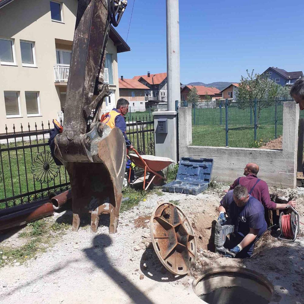 Služba za održavanje kanalizacione mreže i objekata: RADOVI NA KANALIZACIONOJ MREŽI