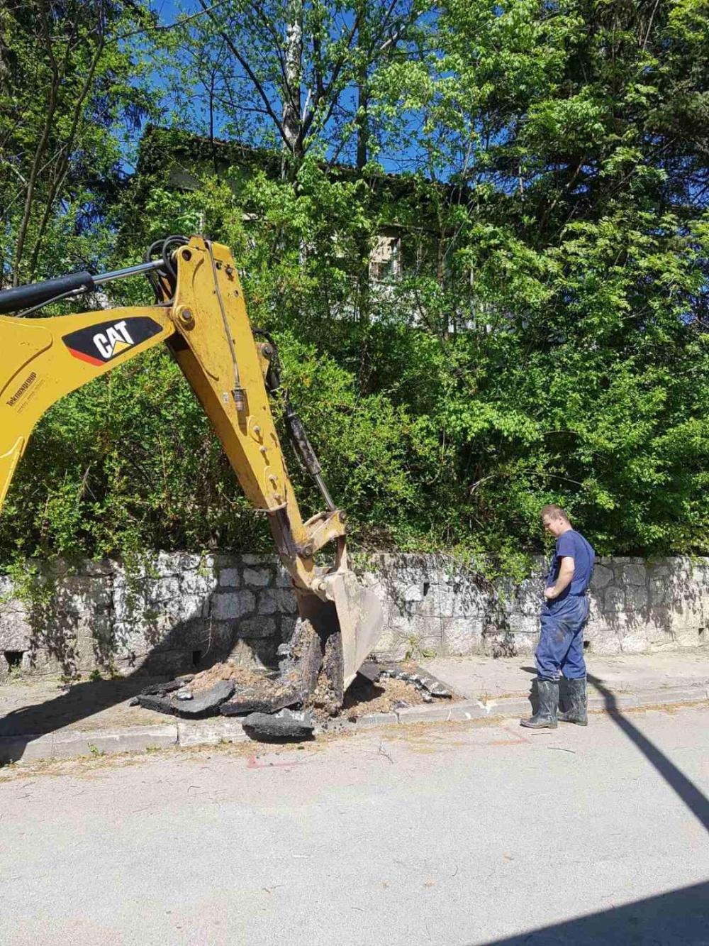 Služba za održavanje vodovodne mreže i objekata:  RADOVI NA VODOVODNOJ MREŽI