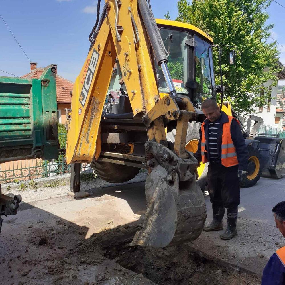 Služba za održavanje kanalizacione mreže i objekata: RADOVI NA KANALIZACIONOJ MREŽI