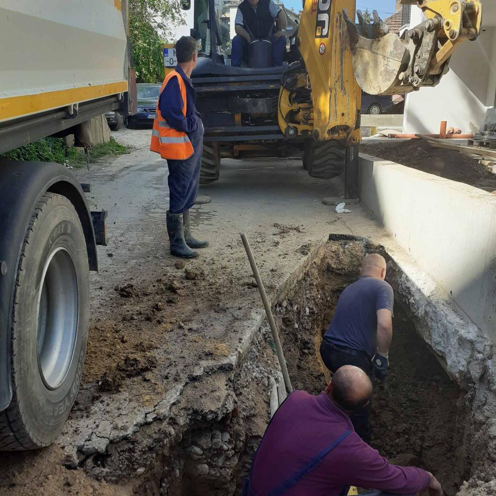 Služba za održavanje kanalizacione mreže i objekata: RADOVI NA KANALIZACIONOJ MREŽI
