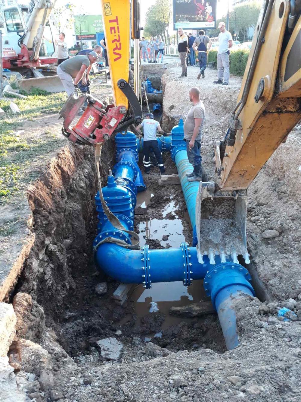 Na lokalitetu Bulevar Meše Selimovića:  IZVRŠENA IZRADA VEZA I BAJPASA