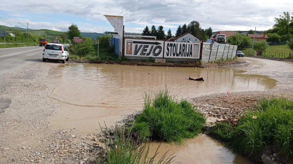 Dežurna ekipa:   POPRAVKE KVAROVA NA VODOVODNOJ MREŽI