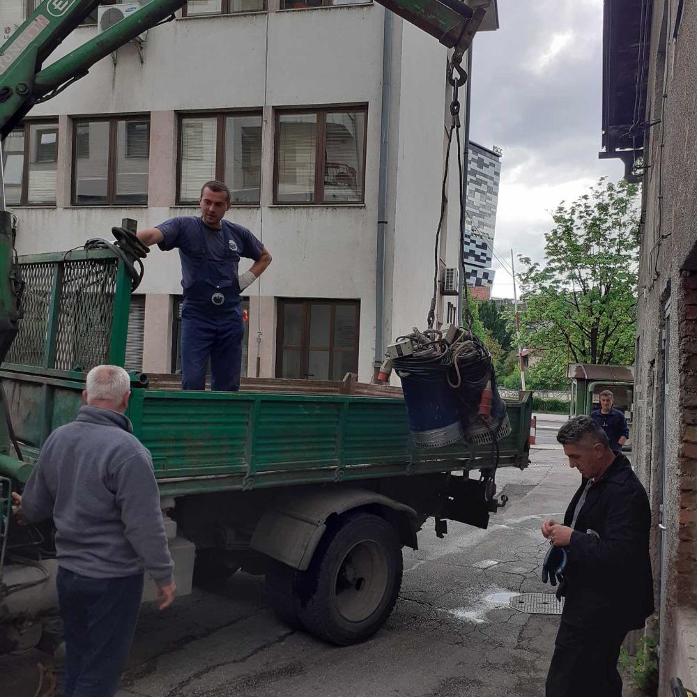 Služba za održavanje kanalizacione mreže i objekata:  RADOVI NA KANALIZACIONOJ MREŽI