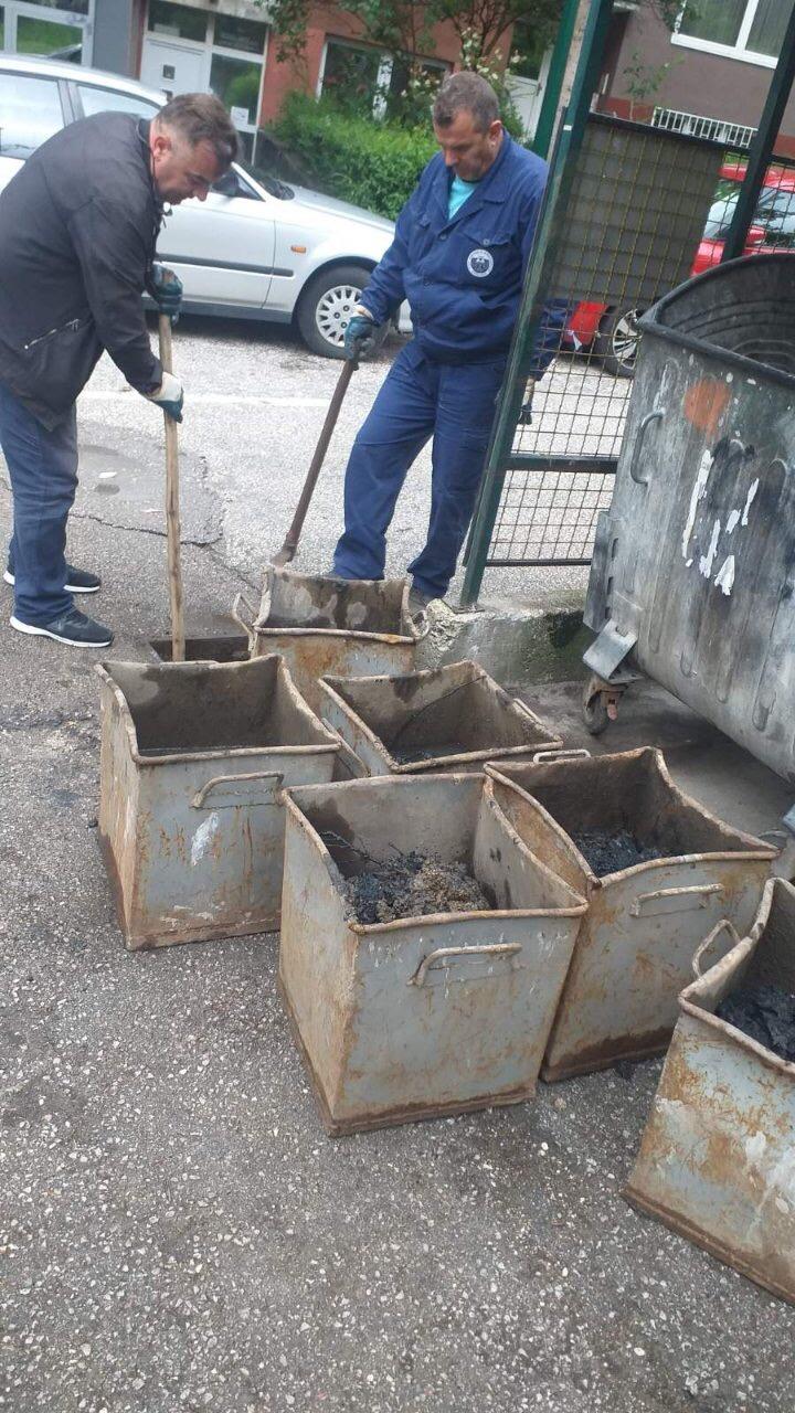 Služba za održavanje kanalizacione mreže i objekata:  RADOVI NA KANALIZACIONOJ MREŽI