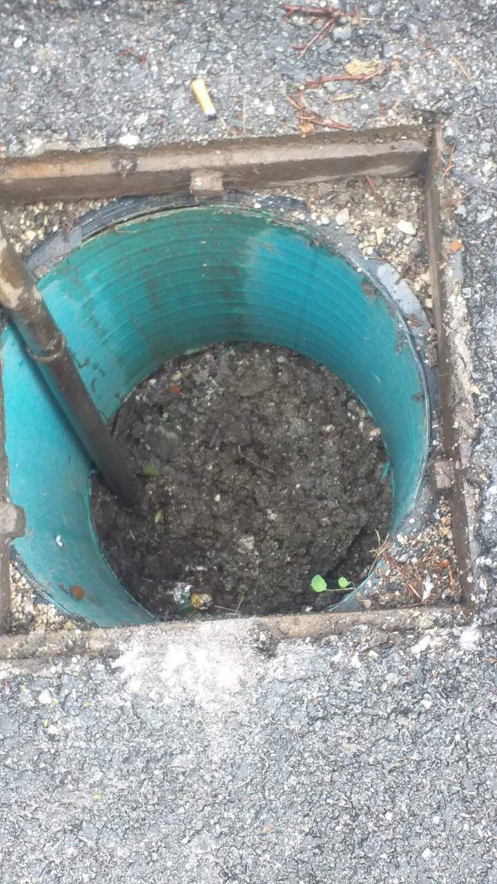 Služba za održavanje kanalizacione mreže i objekata:  RADOVI NA KANALIZACIONOJ MREŽI