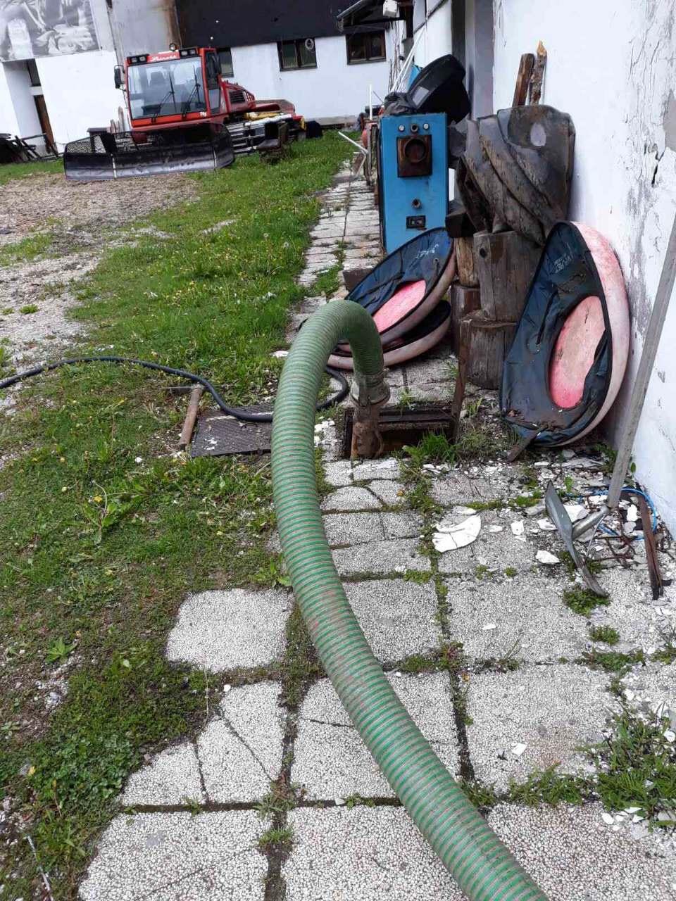Služba za održavanje kanalizacione mreže i objekata:  RADOVI NA KANALIZACIONOJ MREŽI