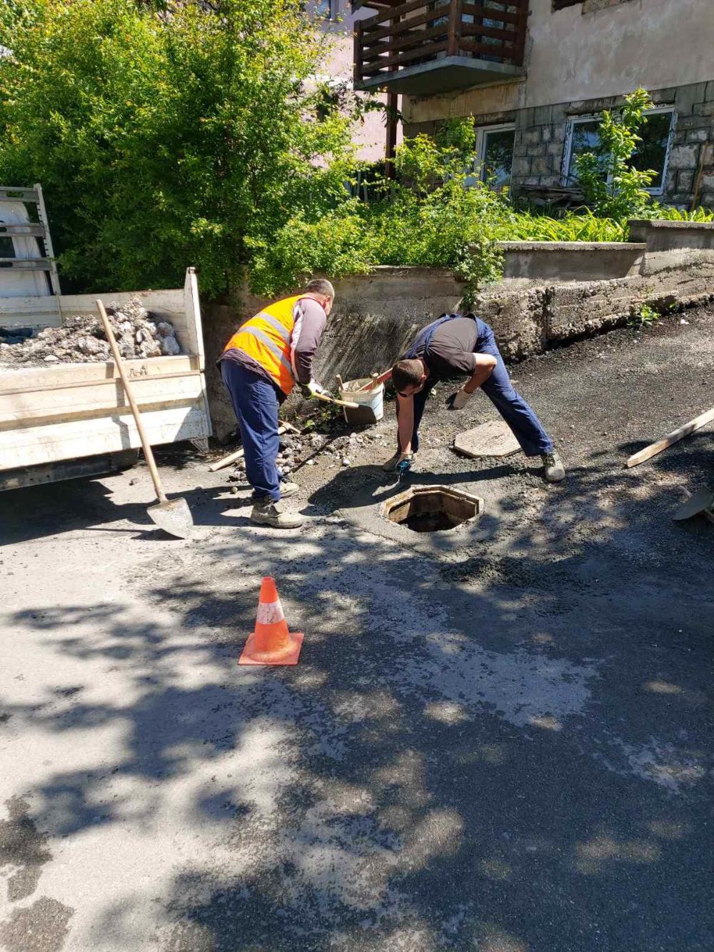 Služba za održavanje kanalizacione mreže i objekata:  RADOVI NA KANALIZACIONOJ MREŽI
