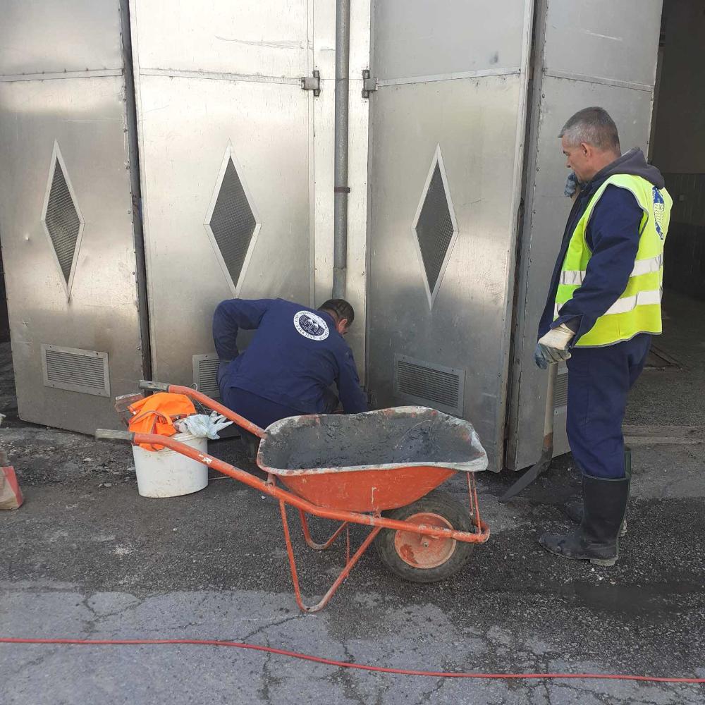 Služba za održavanje kanalizacione mreže i objekata:  RADOVI NA KANALIZACIONOJ MREŽI