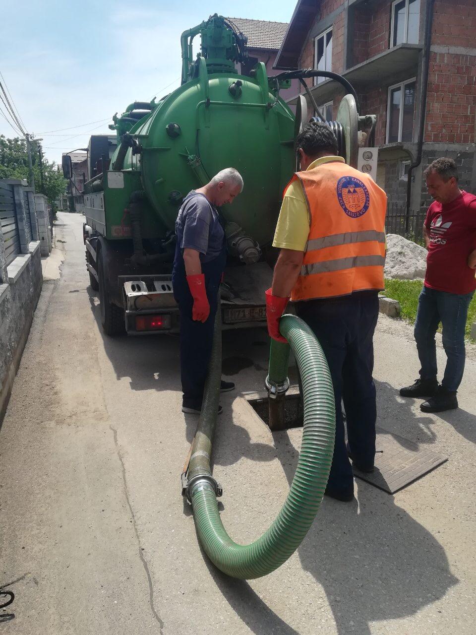 Služba za održavanje kanalizacione mreže i objekata:  RADOVI NA KANALIZACIONOJ MREŽI