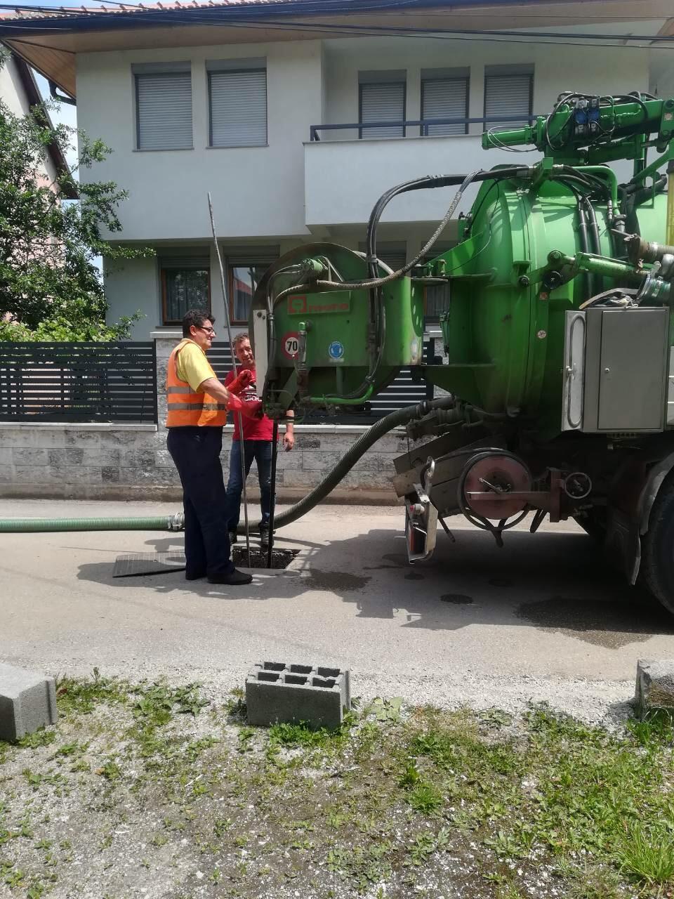 Služba za održavanje kanalizacione mreže i objekata:  RADOVI NA KANALIZACIONOJ MREŽI
