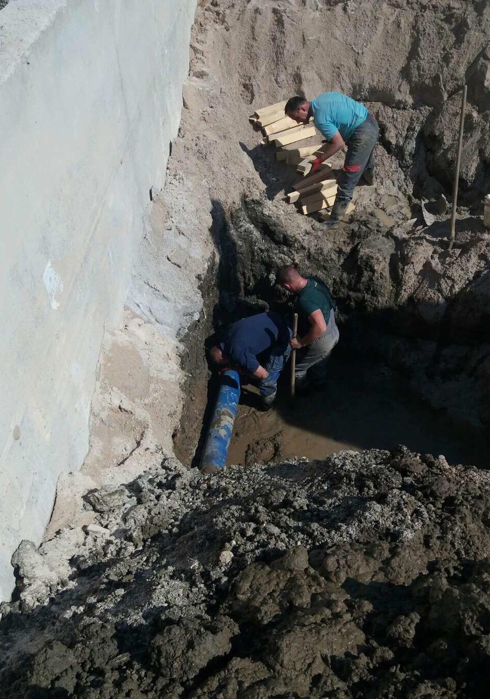 Služba za održavanje vodovodne mreže i objekata:  RADOVI NA VODOVODNOJ MREŽI
