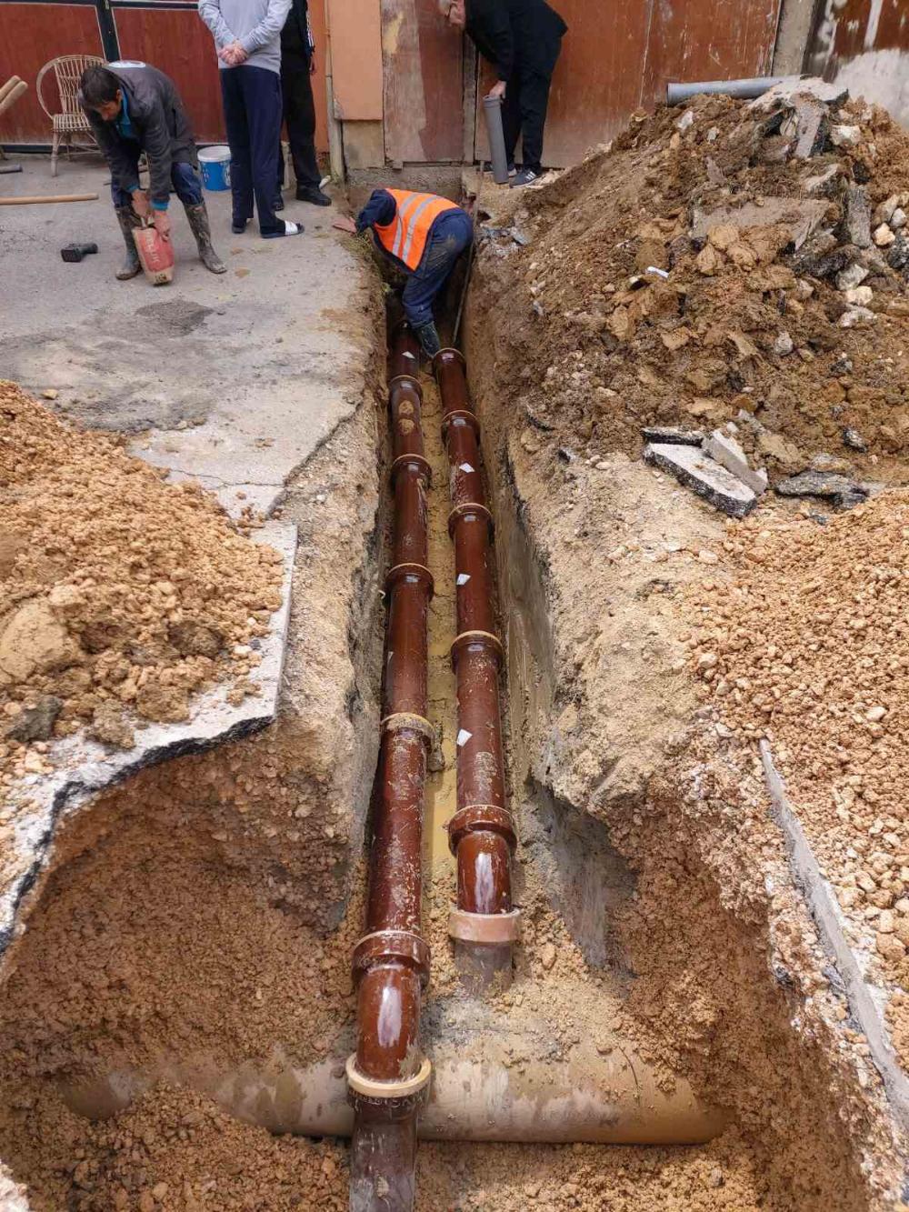 Služba za održavanje kanalizacione mreže i objekata:  RADOVI NA KANALIZACIONOJ MREŽI