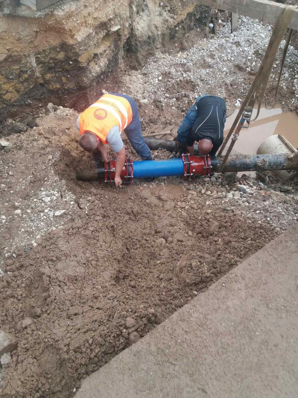 Služba za održavanje vodovodne mreže i objekata:  RADOVI NA VODOVODNOJ MREŽI