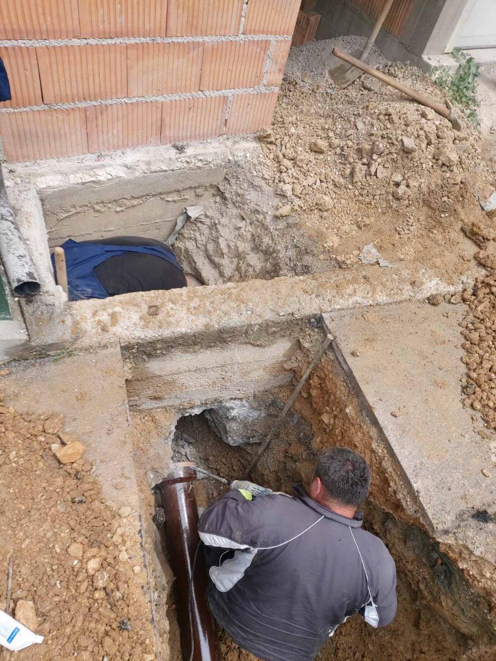 Služba za održavanje kanalizacione mreže i objekata:  RADOVI NA KANALIZACIONOJ MREŽI