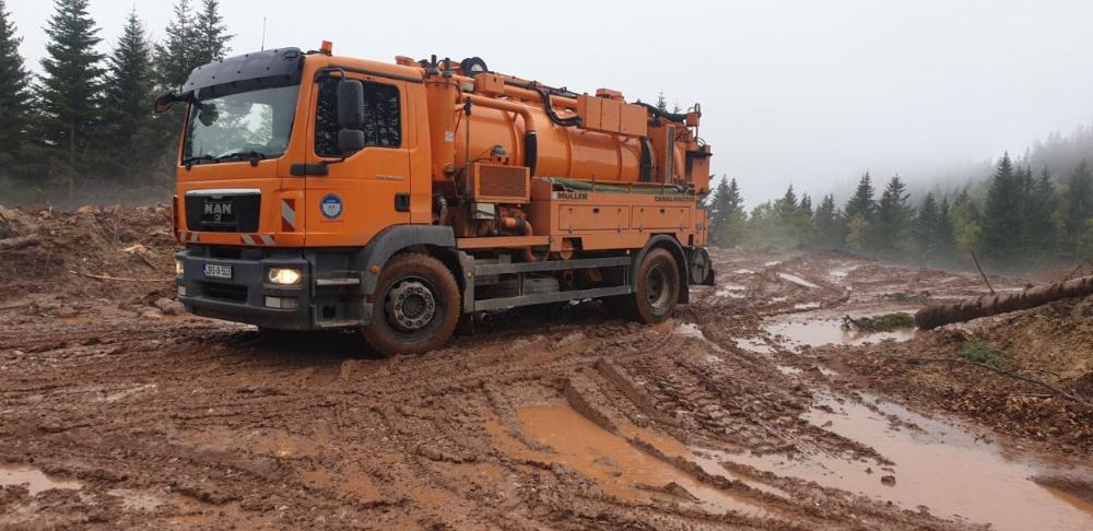 Služba za održavanje kanalizacione mreže i objekata:  RADOVI NA KANALIZACIONOJ MREŽI