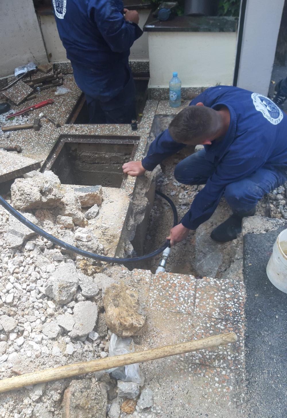 Služba za održavanje vodovodne mreže i objekata:  RADOVI NA VODOVODNOJ MREŽI