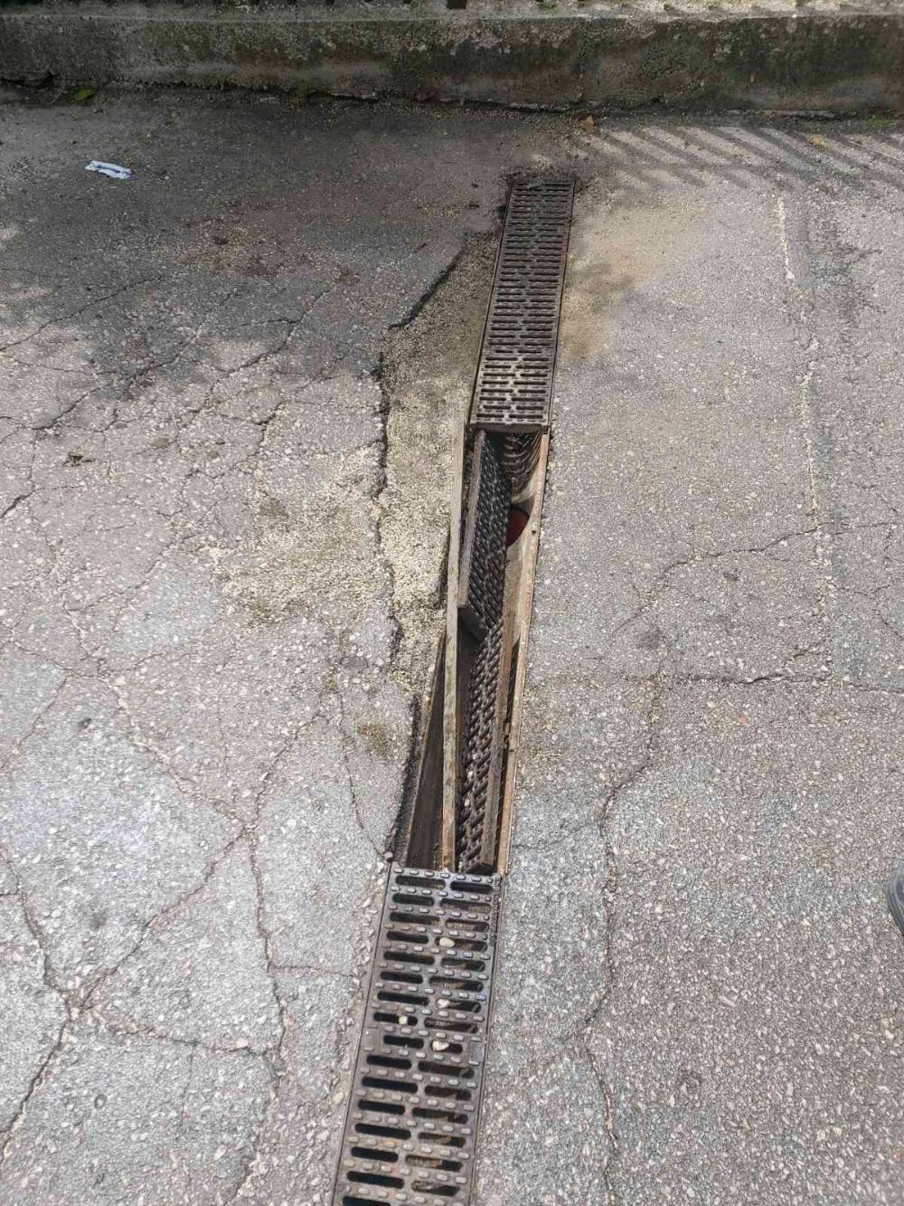 Služba za održavanje kanalizacione mreže i objekata:  RADOVI NA KANALIZACIONOJ MREŽI