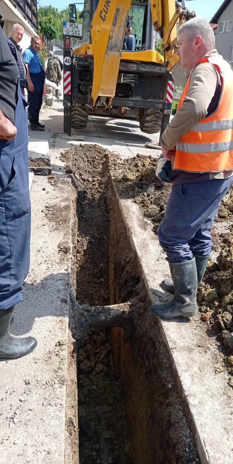 Služba za održavanje vodovodne mreže i objekata:  RADOVI NA VODOVODNOJ MREŽI
