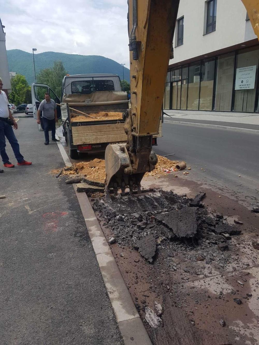 Dežurna ekipa:  POPRAVKE KVAROVA NA VODOVODNOJ MREŽI