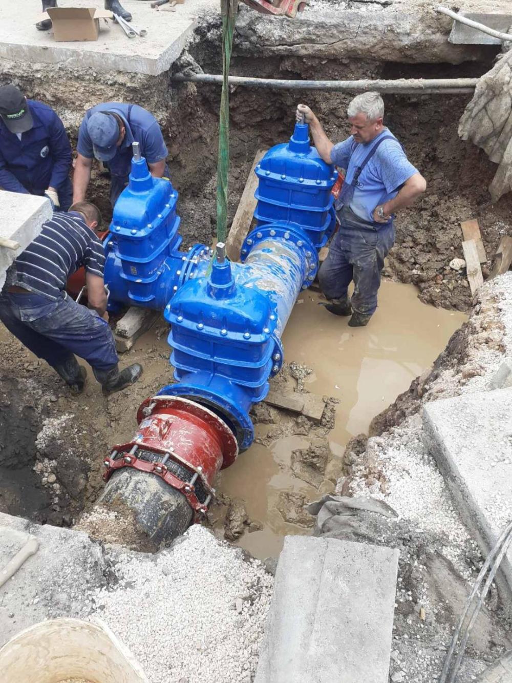 Bulevar Meše Selimovića: RADOVI NA IZRADI VEZA