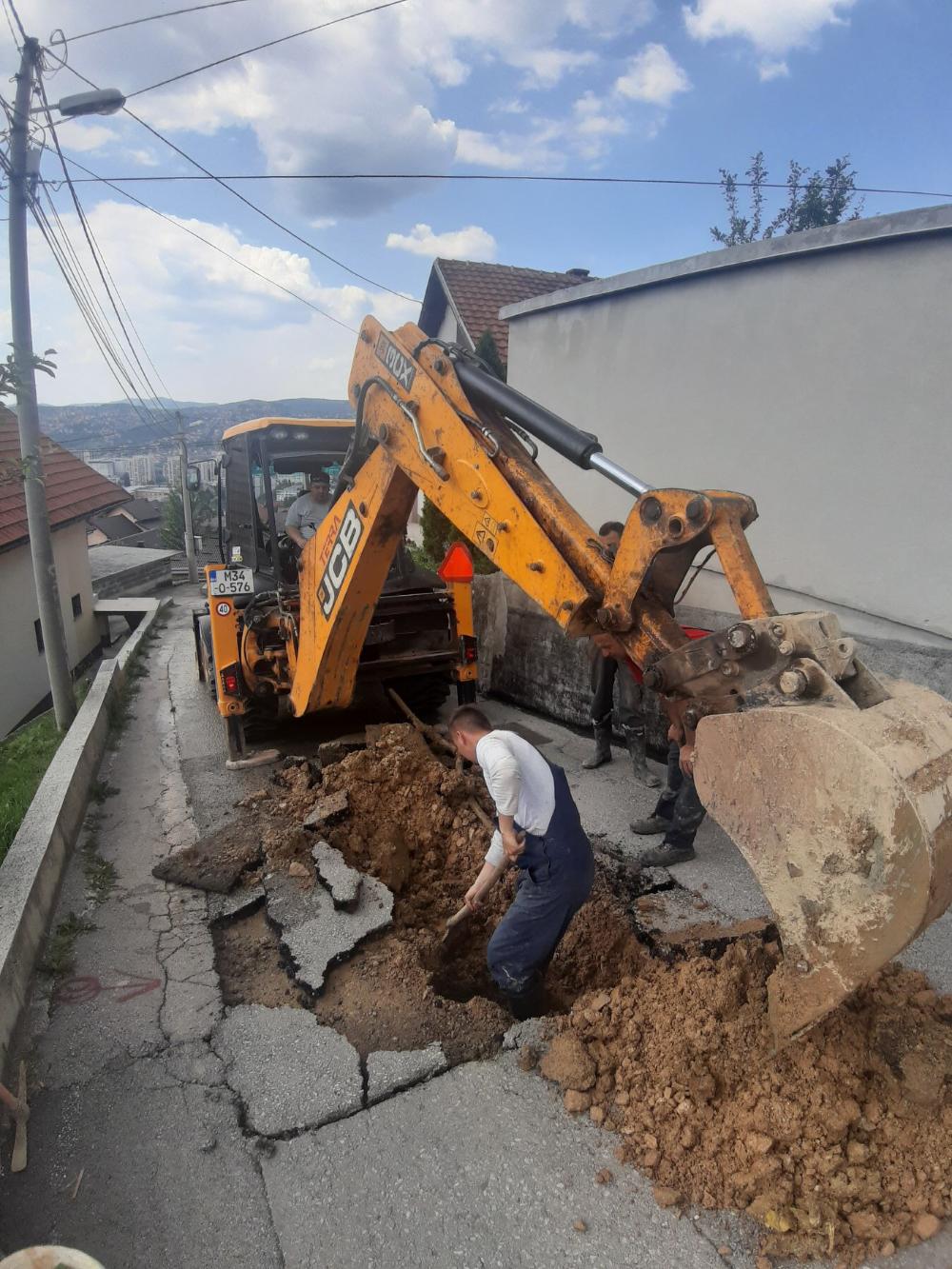 Služba za održavanje vodovodne mreže i objekata:  RADOVI NA VODOVODNOJ MREŽI